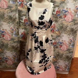 Eliza j midi dress with floral prints sz4